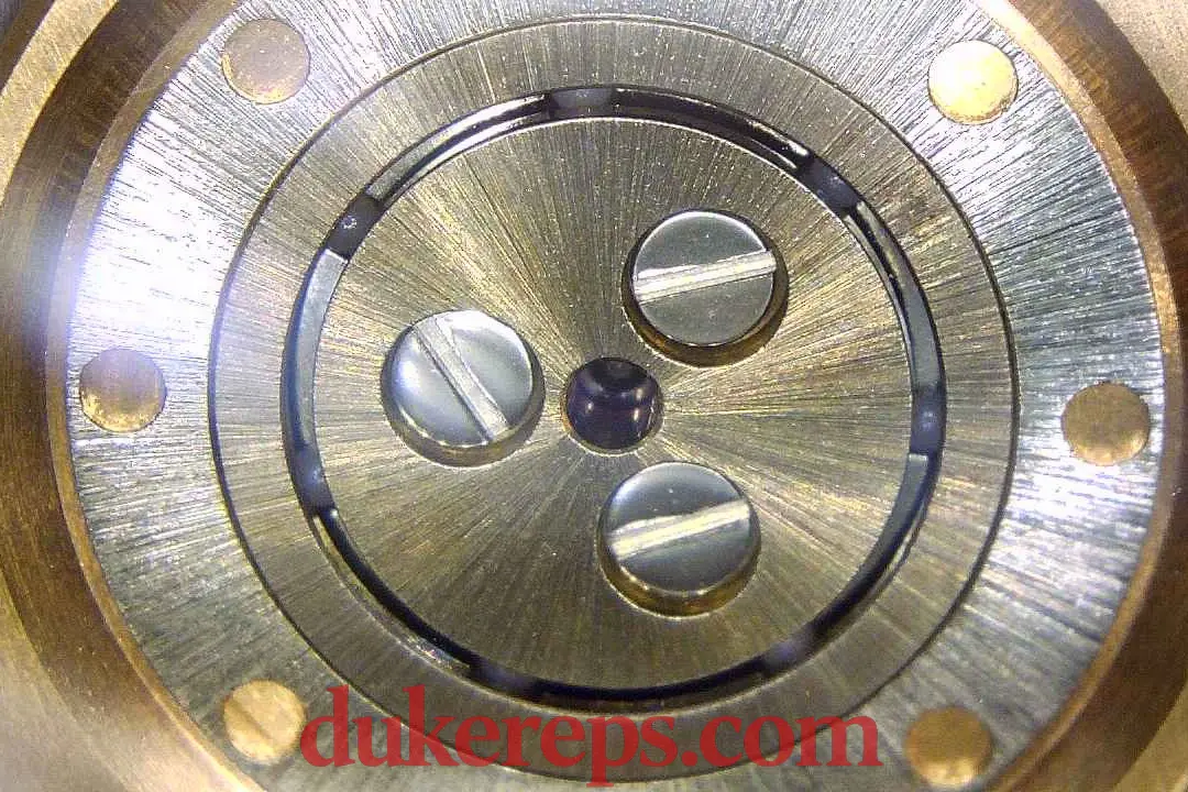 A view of the ceramic bearing